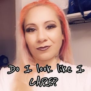 Meet your Posher, Corina